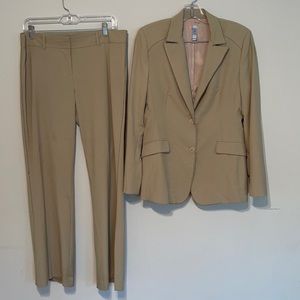 Laundry pant suit set